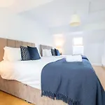 3 Bedroom House Near Beach By Travel Lets Holiday Rentals Donegal With Private Garden Hébergement de vacances *