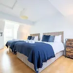 Hébergement de vacances 3 Bedroom House Near Beach By Travel Lets Holiday Rentals Donegal With Private Garden *