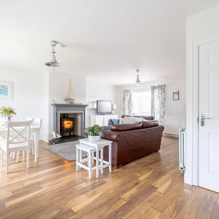 3 Bedroom House Near By Travel Lets Donegal With Private Garden Dom wakacyjny