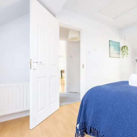 3 Bedroom House Near By Travel Lets Donegal With Private Garden *