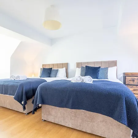 3 Bedroom House Near By Travel Lets Donegal With Private Garden
