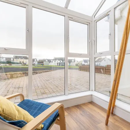 3 Bedroom House Near By Travel Lets Donegal With Private Garden *