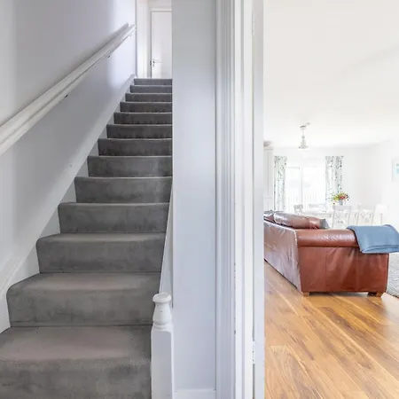 3 Bedroom House Near By Travel Lets Donegal With Private Garden Downings