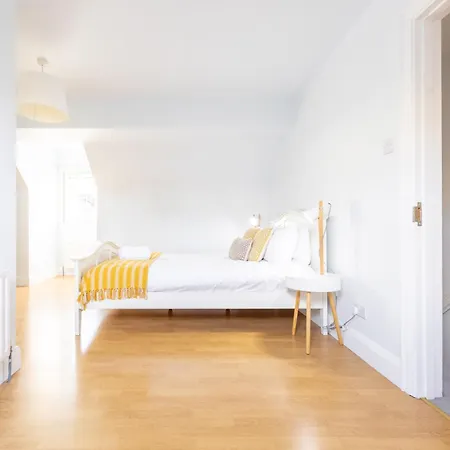 Park House Даунингс