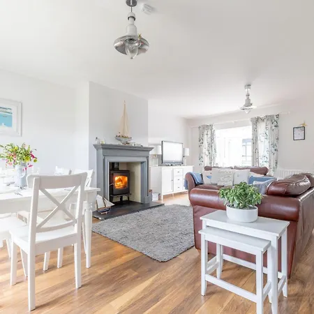 3 Bedroom House Near By Travel Lets Donegal With Private Garden 펜션 다우닝스