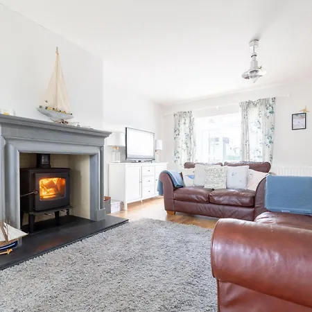 펜션 3 Bedroom House Near By Travel Lets Donegal With Private Garden *