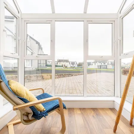 3 Bedroom House Near By Travel Lets Donegal With Private Garden 펜션
