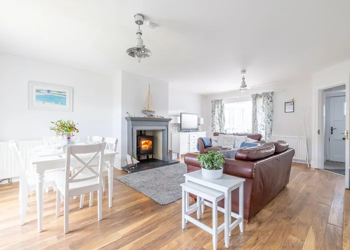 Beach Park House Downings