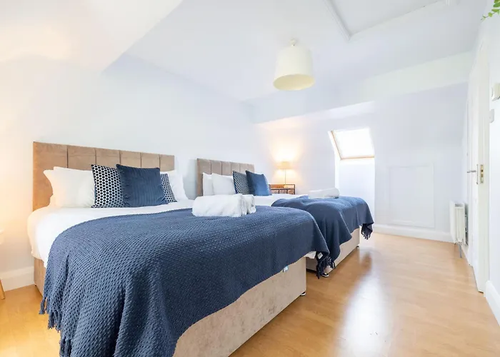 Park House * Downings